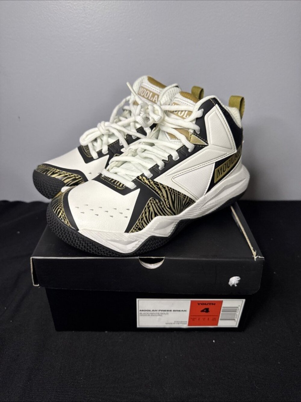 moolah Kids basketball shoes